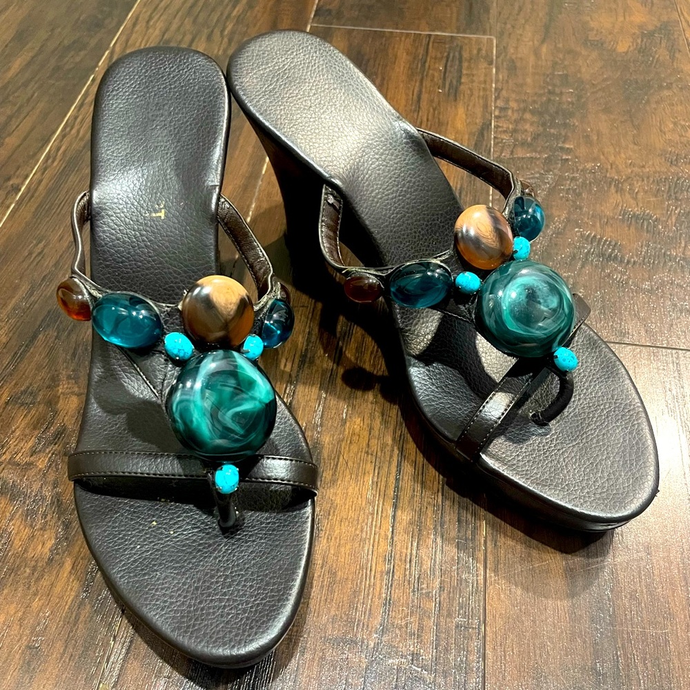 Size 8 dark brown wedge thong sandal